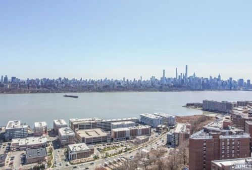 137 Mark Pl, North Bergen, NJ 07047-6105