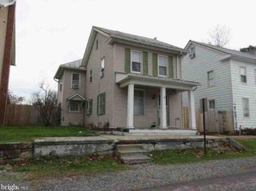 412 Market St, Mount Patrick, PA 17045-9611