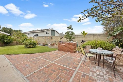 712 Brentwood Ave, Orange CA  92865-2317 exterior