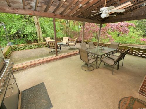 8 Old Rocky Point Rd, Miller Place NY  11764-2025 exterior