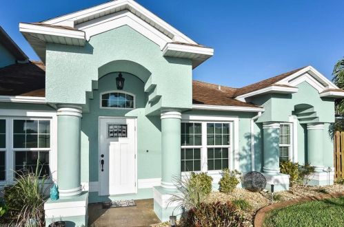 136 2nd Ave, Cape Coral, FL 33990-1013