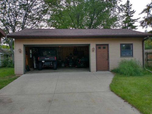 905 Chancellor Ln, Green Bay, WI 54311-5912