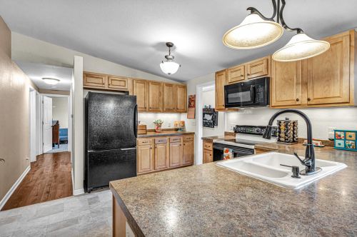 1415 Kellner St, Manitowoc WI  54220-1516 exterior