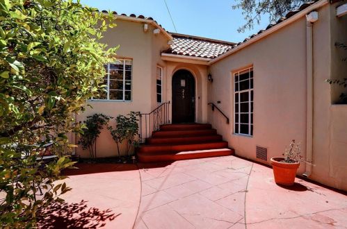 215 Oakdale St, Redwood City, CA 94062-1738