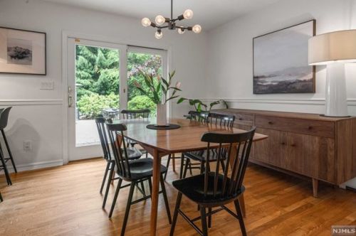 27 Hering Rd, Montvale NJ  07645-1226 exterior