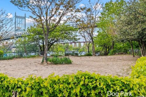 25-40 Shore Blvd, Long Island City NY  11102-3826 exterior