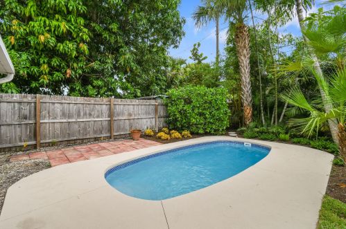 529 34 St, West Palm Beach FL  33404-3002 exterior