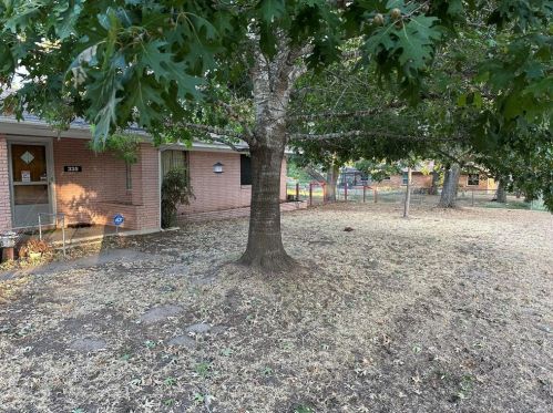 335 Estelle Dr, Rockdale, TX 76567-5042