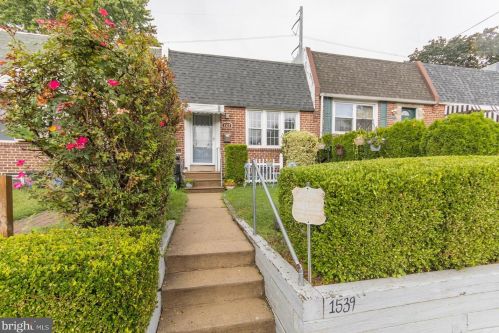 1539 Yates Ave, Boothwyn, PA 19061-4355