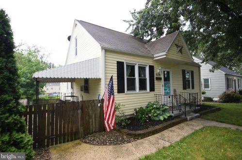 828 Brookside Ave, Pottstown, PA 19464-4318