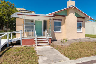 708 New Haven Ave, Melbourne, FL 32901-5431