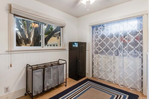 1604 Hickory Ave, Torrance CA 90503-7219 exterior