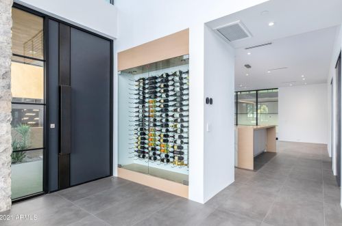 6933 1st St, Scottsdale AZ  85251-5301 exterior