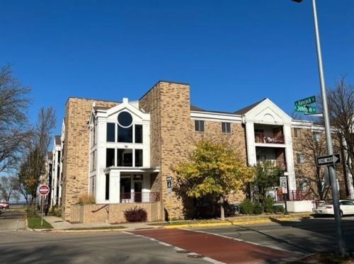 311 Hancock St, Madison, WI 53703-3905