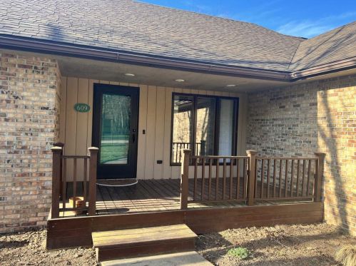 609 Orchard Ridge Rd, Dodgeville WI  53533-2002 exterior