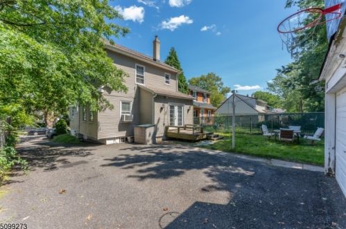 398 Drake Ave, Roselle NJ  07203-1414 exterior