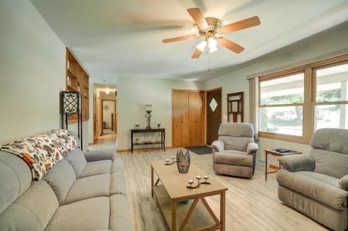 2210 Gilbert Rd, Madison, WI 53711-3536