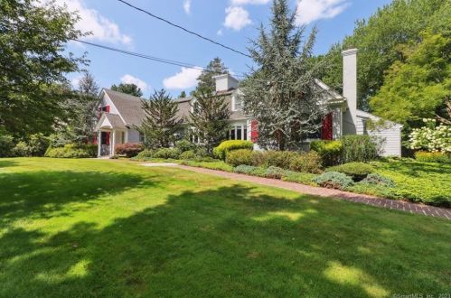 130 Old Farm Rd, North Haven, CT 06473-4431