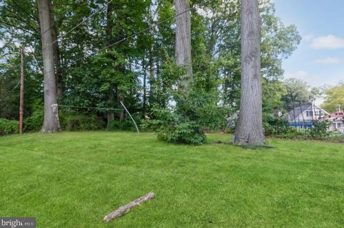 28 Essex Ln, Willingboro NJ  08046-2243 exterior