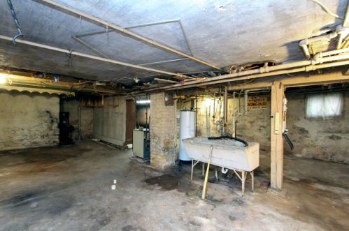 812 Burleigh St, Milwaukee WI 53222-4804 exterior