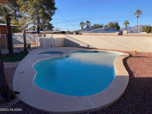 5665 31st St, Tucson, AZ 85711-6603