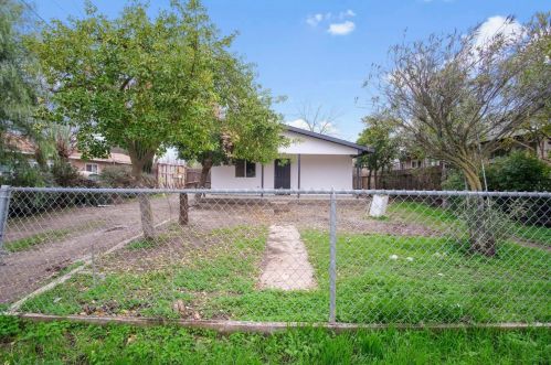 13275 Marshall St, Le Grand CA  95333-9762 exterior