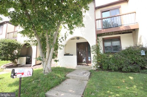 266 Clinton Ct, Southampton PA  18966-2723 exterior