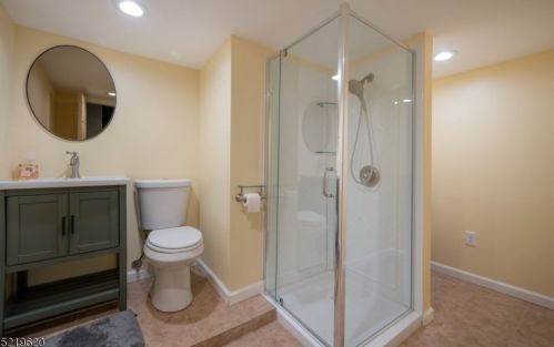 72 High Ave, Dover NJ  07869-1038 exterior