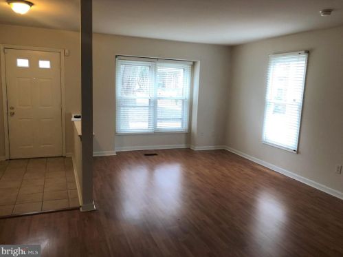 10700 Wakeman Dr, Fredericksburg, VA 22407-7757