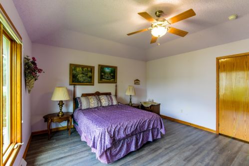 8140 Anna Ave, Waterford WI  53185-1386 exterior