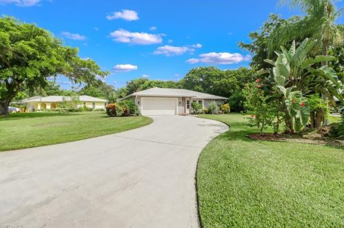 9675 Winchester Wood, Naples, FL 34109-1679