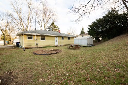 519 Elder Ln, Allenton, WI 53002-9799