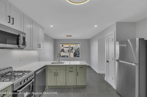 23 Kletsk Hl Rd, Lakewood NJ  08701-2971 exterior