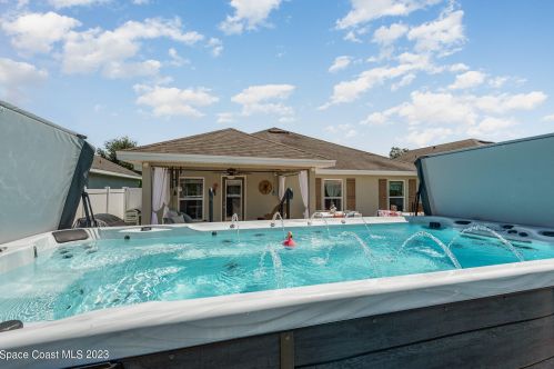 2072 Raleigh Dr, Titusville FL  32780-9131 exterior