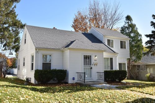 4642 77th St, Milwaukee, WI 53218-4736