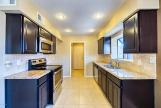 7020 Beryl Ave, Peoria, AZ 85345-6749