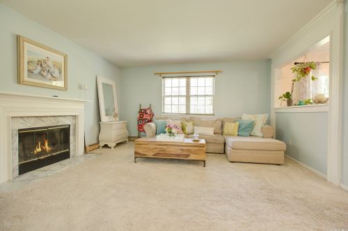 81 Drew Dr, Eastport NY  11941-1334 exterior