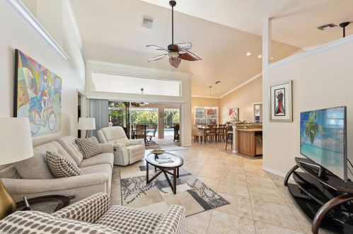 6887 Lone Oak Blvd, Naples, FL 34109-6815