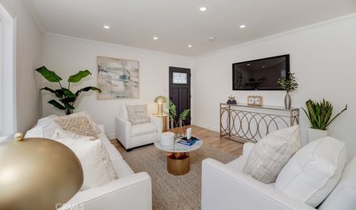 7812 Peachtree Ave, Van Nuys CA  91402-6514 exterior