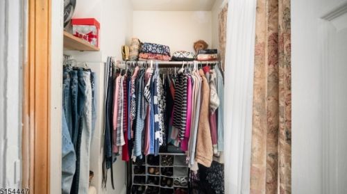 68 Broughton Ave, Bloomfield NJ 07003-4023 exterior