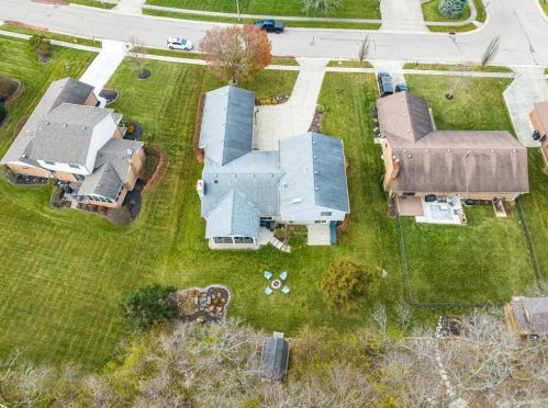 1056 Woods View Ct, Miamisburg, OH 45342-3873