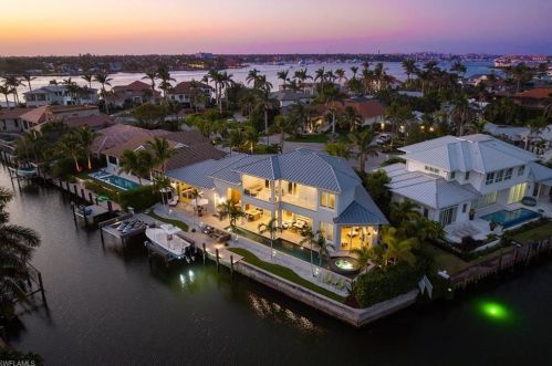 1266 Cobia Ct, Naples FL  34102-1549 exterior