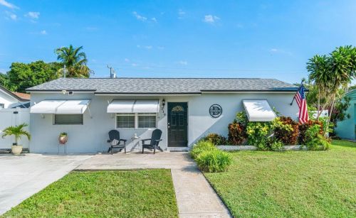219 24th Ave, Boynton Beach, FL 33435-7638