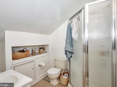 251 Bancroft Rd, Kennett Sq PA  19348-2292 exterior