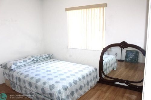 1801 112th Ter, Hollywood FL  33026-2105 exterior