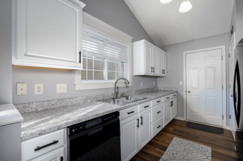186 Coyote Ct, Covington, KY 41017-9132