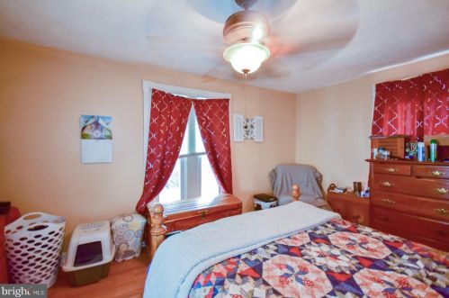 310 Congress St, Charles Town WV  25414-1320 exterior