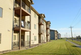 1310 34th Ave, Minot ND  58701-7210 exterior