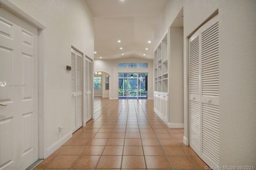 1552 151st Ave, Hollywood, FL 33027-2371
