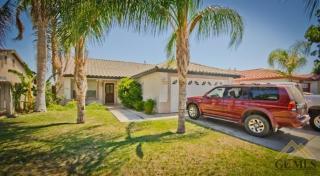 817 Ivy Trae Ln, Bakersfield, CA 93307-7129